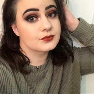 Meet your Posher, Abbie